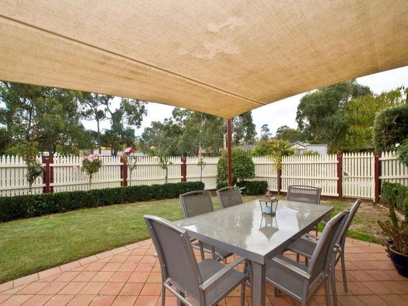 7 CLYDE Court, Croydon South VIC 3136