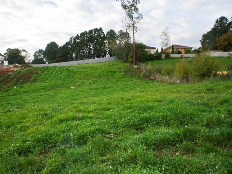 LOT 13 JOEL PLACE “Huntly Views”, Mooroolbark VIC 3138