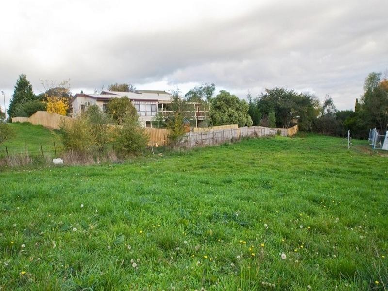 LOT 13 JOEL PLACE “Huntly Views”, Mooroolbark VIC 3138