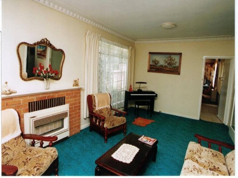 13 JULIE Road, Croydon VIC 3136