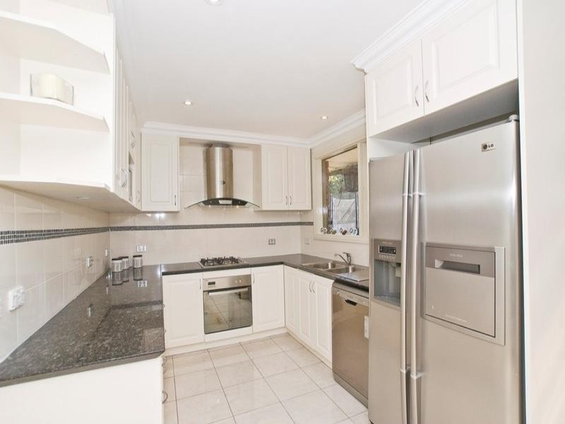 8 GRANDVALLEY Drive, Chirnside Park VIC 3116