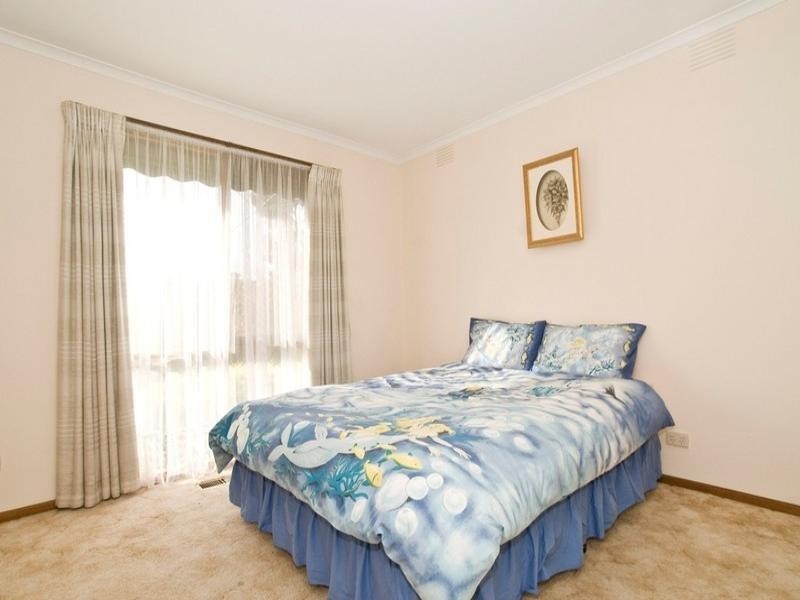 2 APPLEGUM Close, Croydon Hills VIC 3136