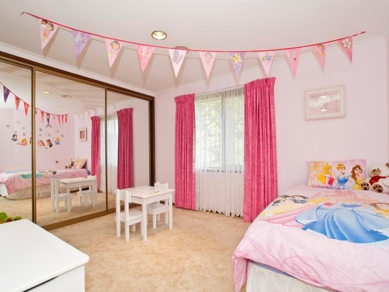 2 APPLEGUM Close, Croydon Hills VIC 3136