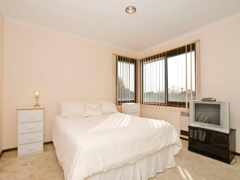 2 APPLEGUM Close, Croydon Hills VIC 3136