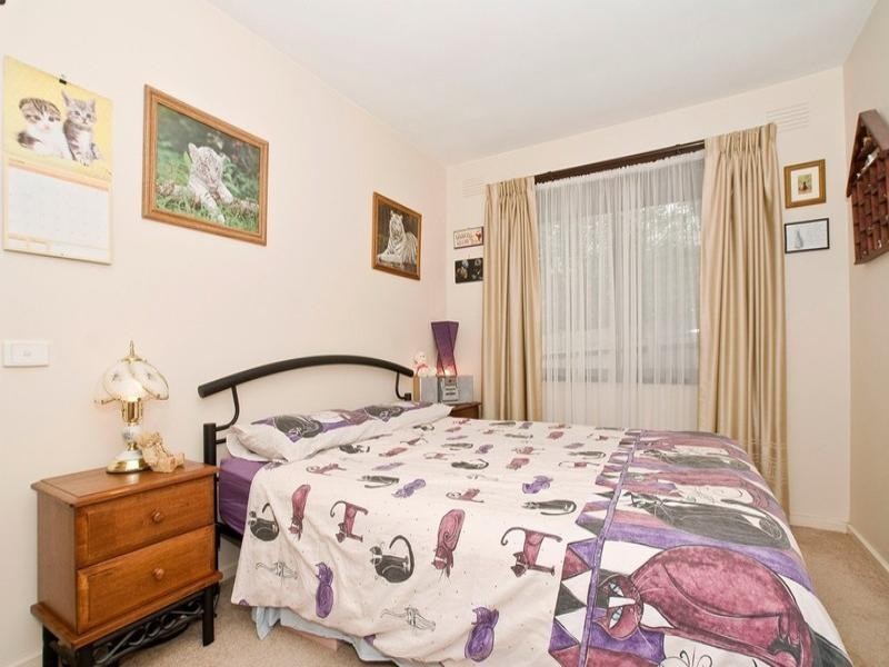 33 KINGSWOOD Drive, Chirnside Park VIC 3116