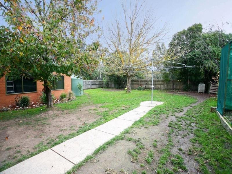 13 WILLIAMS Road, Mooroolbark VIC 3138