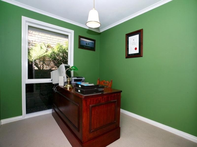 18 CAMPASPE Drive, Croydon Hills VIC 3136