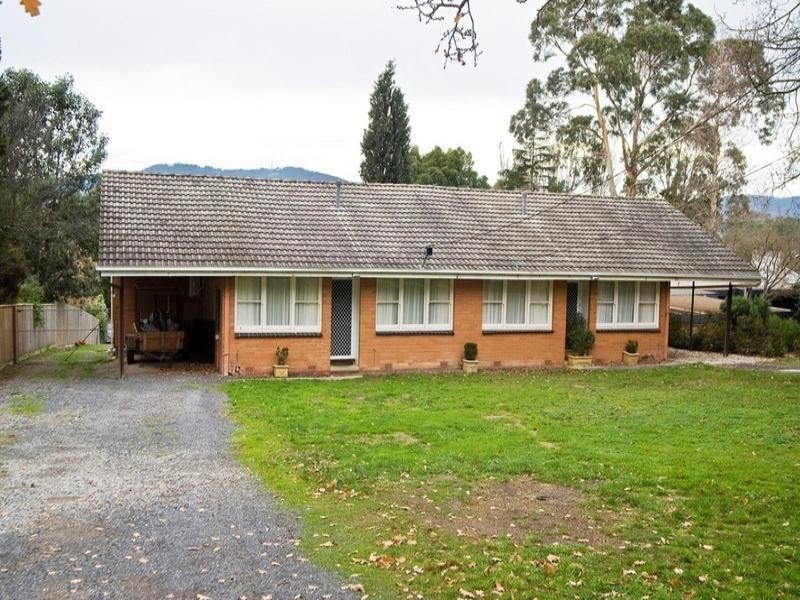 37-39 LONGVIEW Road, Croydon South VIC 3136