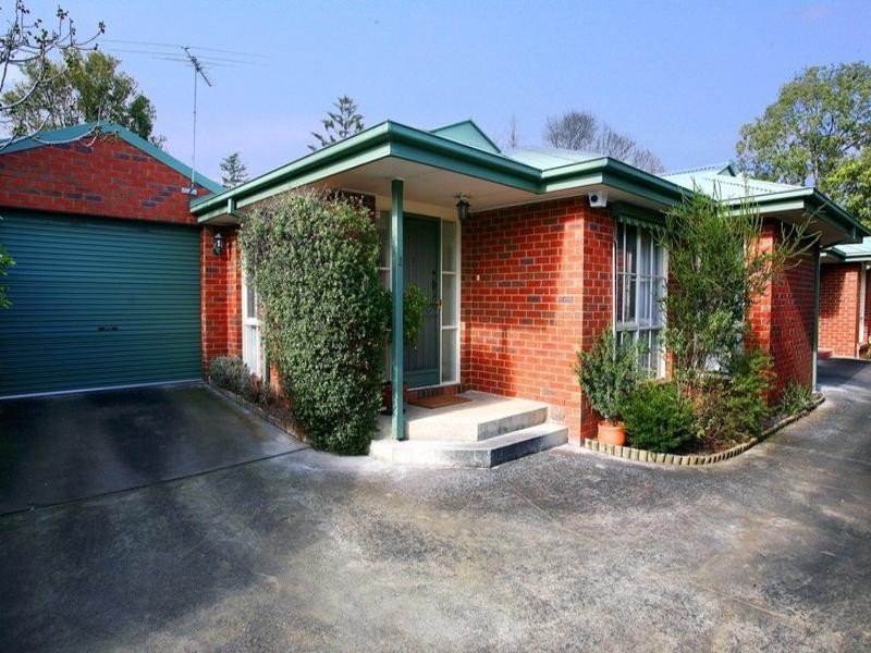 2, 5 NIEL Street, Croydon VIC 3136
