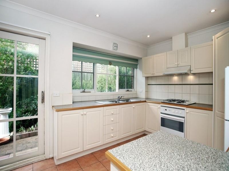 2, 5 NIEL Street, Croydon VIC 3136