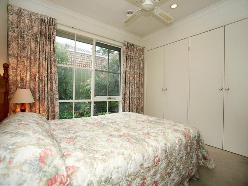 2, 5 NIEL Street, Croydon VIC 3136