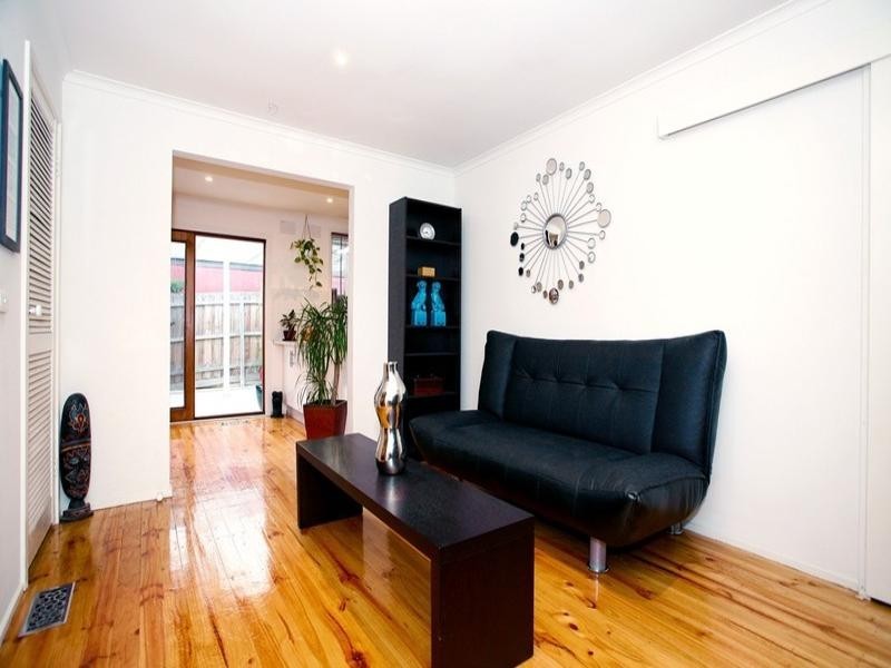 1 MULDURI Crescent, Croydon South VIC 3136