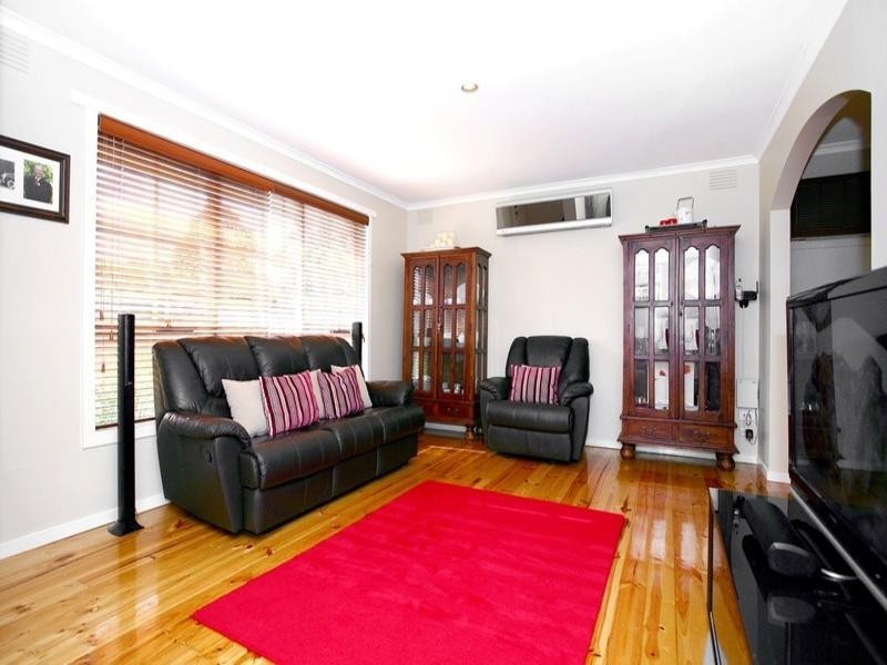 1 MELTON Grove, Croydon VIC 3136