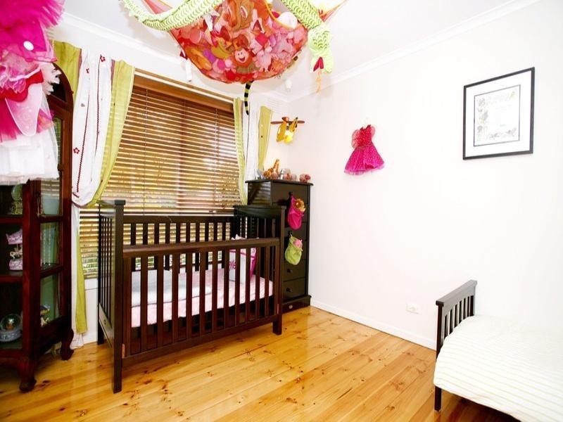 1 MELTON Grove, Croydon VIC 3136