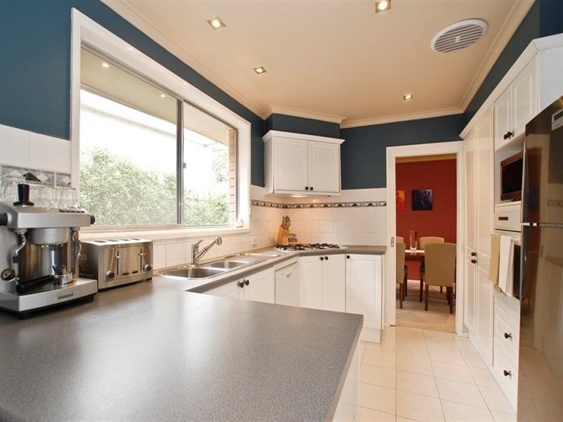 7 Holyrood Crescent, Ringwood VIC 3134