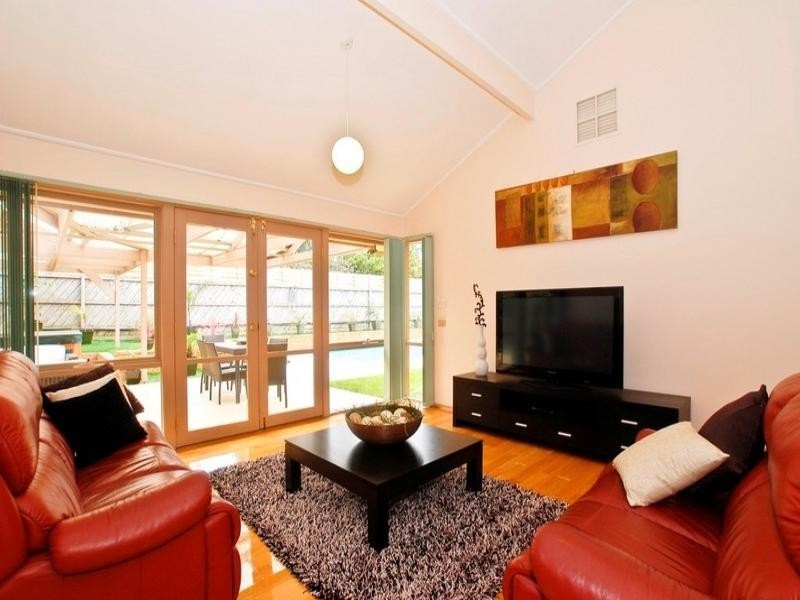 1 SUMMERHILL PARK Drive, Mooroolbark VIC 3138