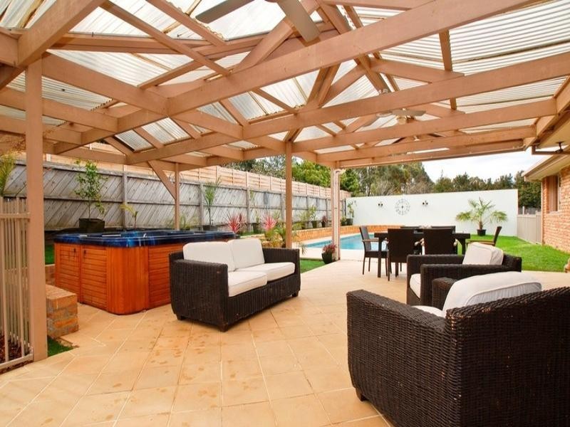 1 SUMMERHILL PARK Drive, Mooroolbark VIC 3138