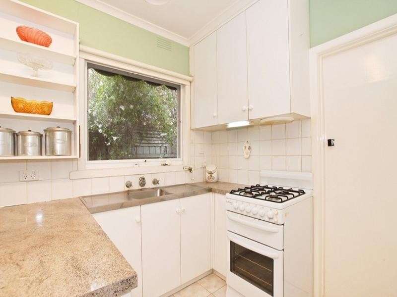 17 DICKSON Crescent, Ringwood North VIC 3134