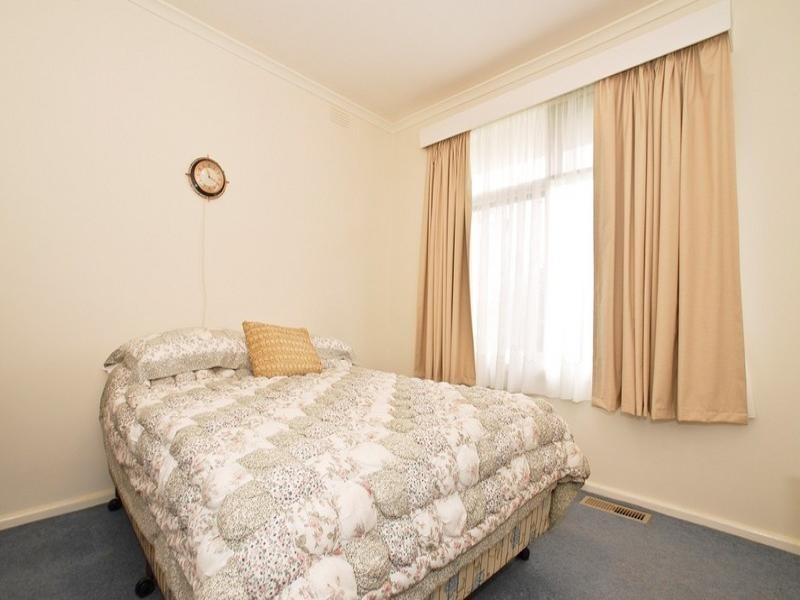 17 DICKSON Crescent, Ringwood North VIC 3134