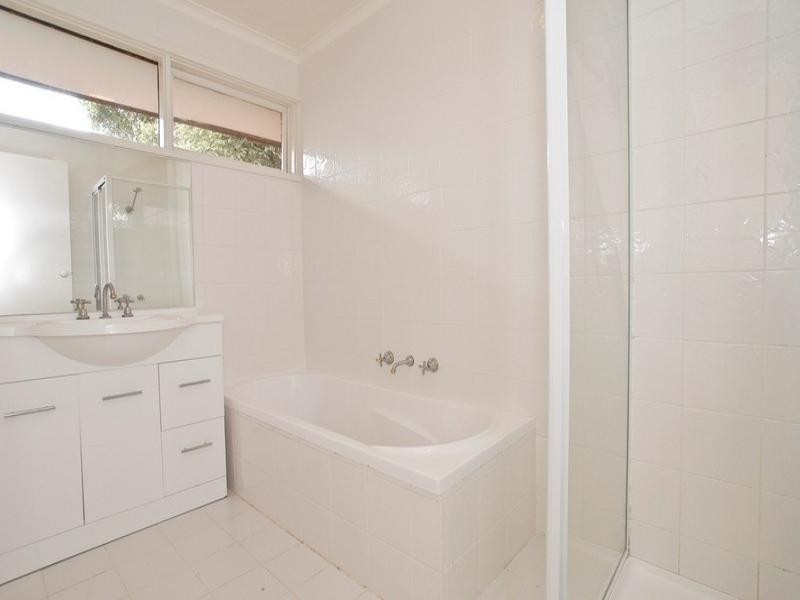 12 BOROLA Court, Croydon North VIC 3136