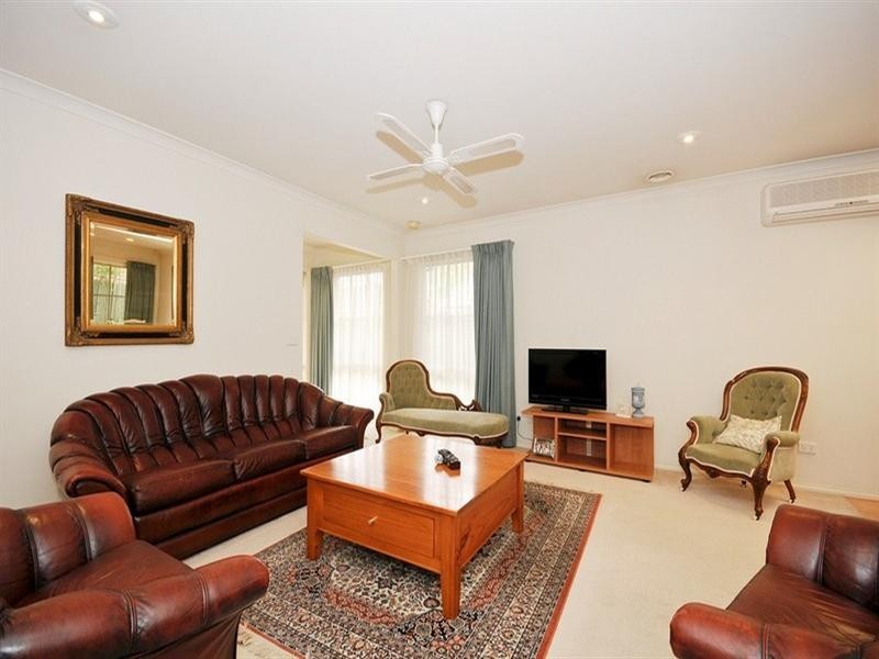 2, 5 NIEL Street, Croydon VIC 3136