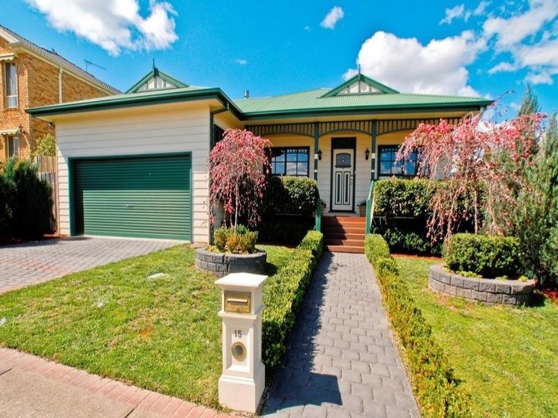 15 WICKHAM Court, Chirnside Park VIC 3116