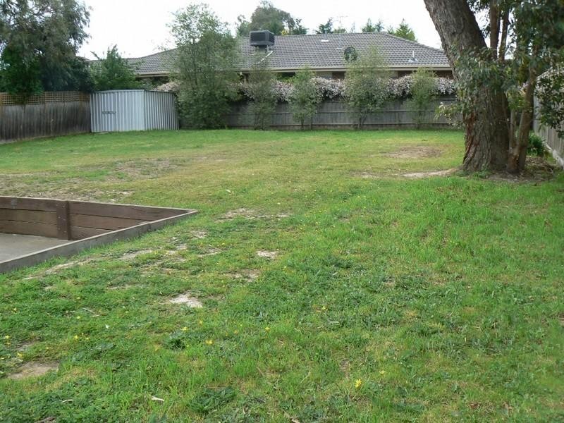 39 CENTRAL Avenue, Croydon South VIC 3136