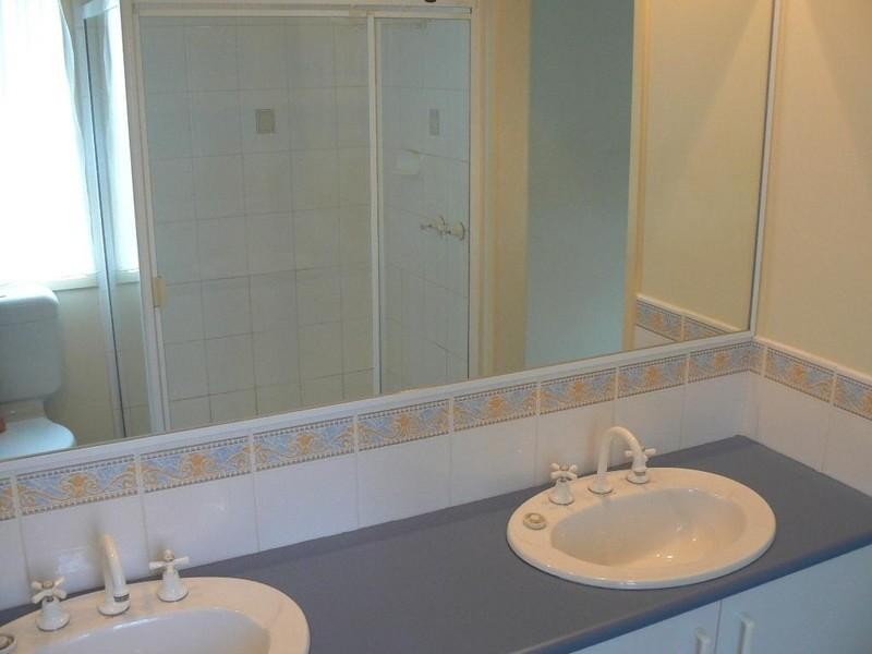 39 CENTRAL Avenue, Croydon South VIC 3136