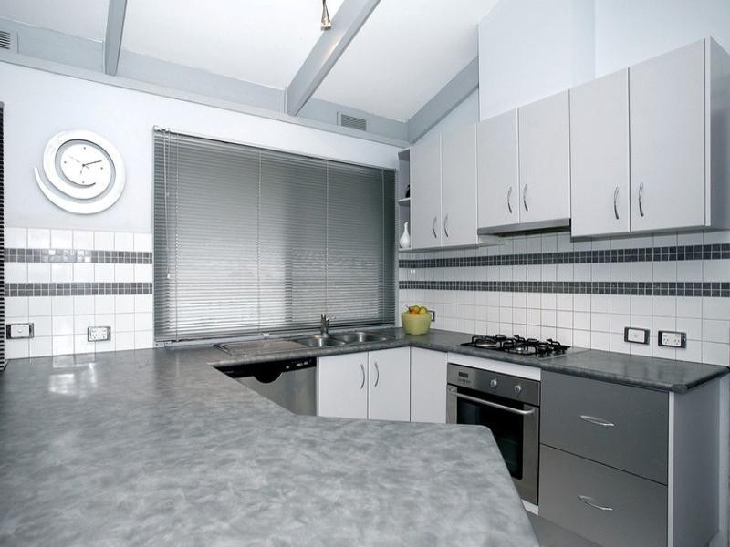 15 EDWARD Road, Chirnside Park VIC 3116