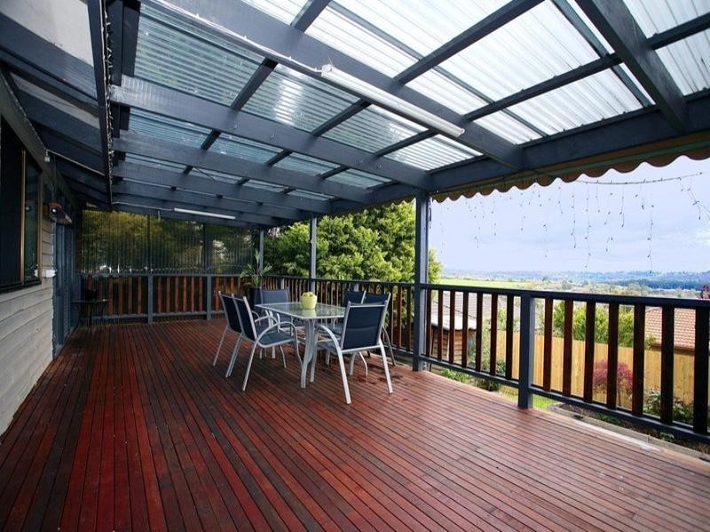 15 EDWARD Road, Chirnside Park VIC 3116