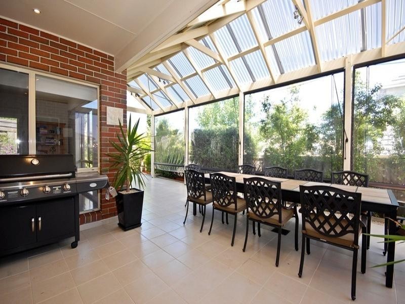 35 PAULA Way, Chirnside Park VIC 3116