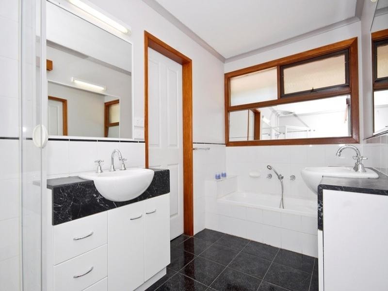 30 HAWKINS Road, Montrose VIC 3765