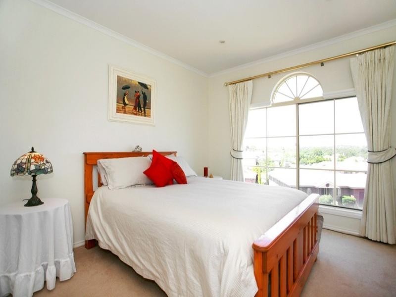 26 REGENCY Rise, Chirnside Park VIC 3116