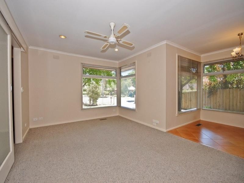 8 VENETIAN Court, Croydon VIC 3136