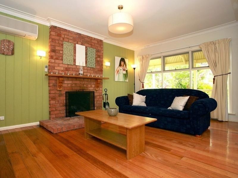 6 CLEGG Avenue, Croydon VIC 3136