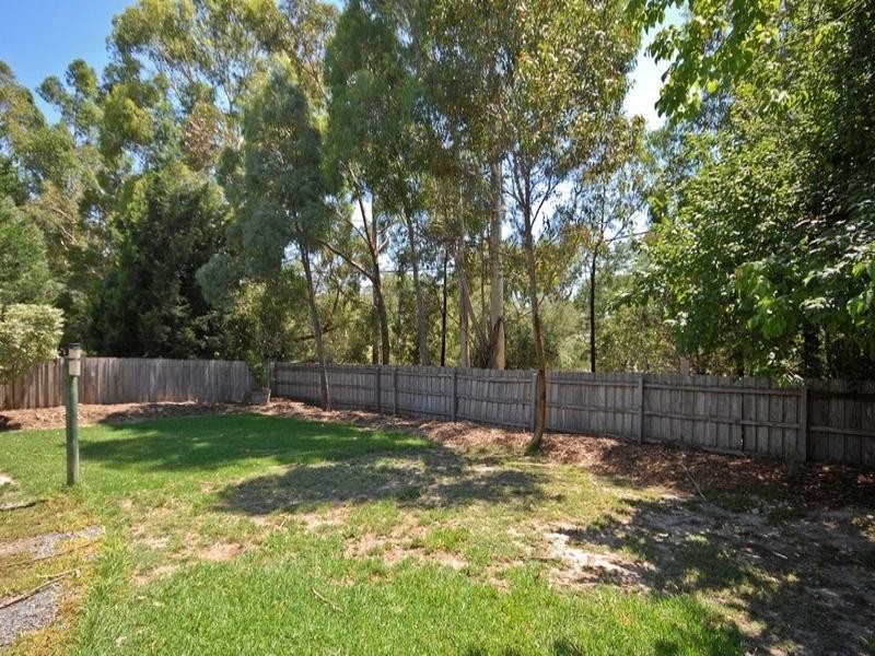 60 LANGDALE Drive, Croydon Hills VIC 3136