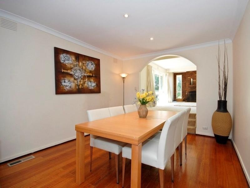 32 HOMER Avenue, Croydon South VIC 3136