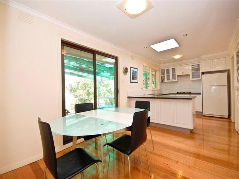 32 HOMER Avenue, Croydon South VIC 3136