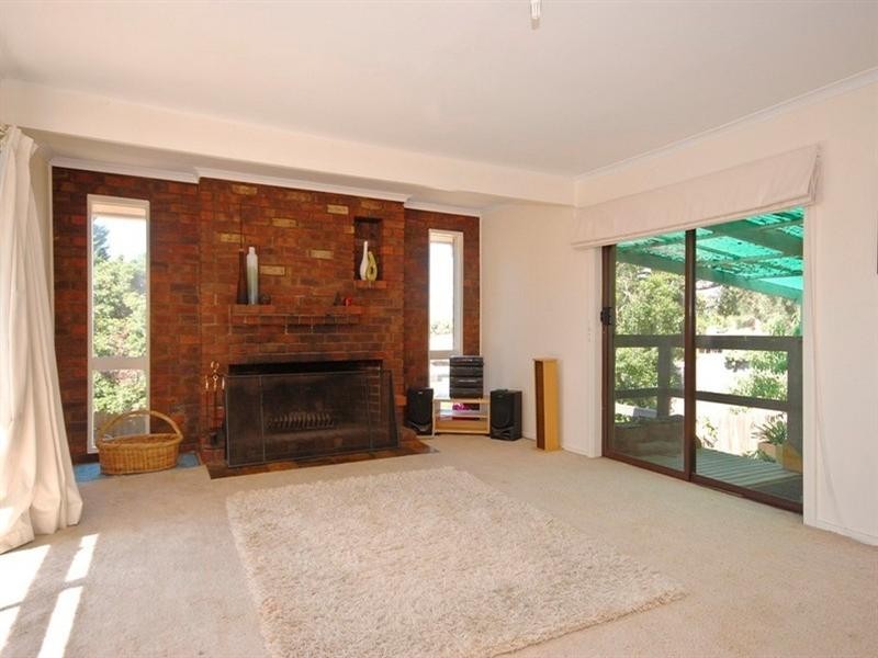 32 HOMER Avenue, Croydon South VIC 3136
