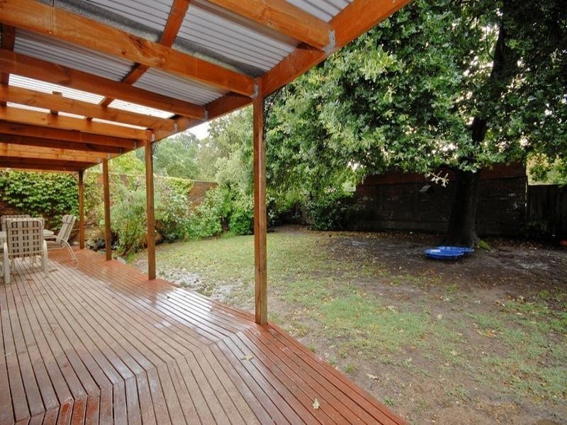 18 LADE Avenue, Kilsyth VIC 3137