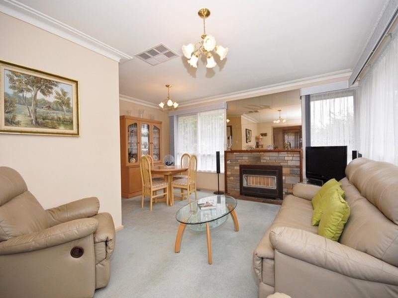 59 BLAZEY Road, Croydon South VIC 3136