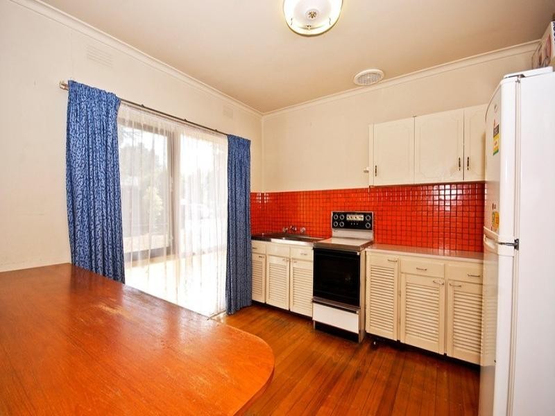 38 FORTUNA Avenue, Croydon VIC 3136