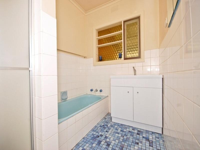 38 FORTUNA Avenue, Croydon VIC 3136