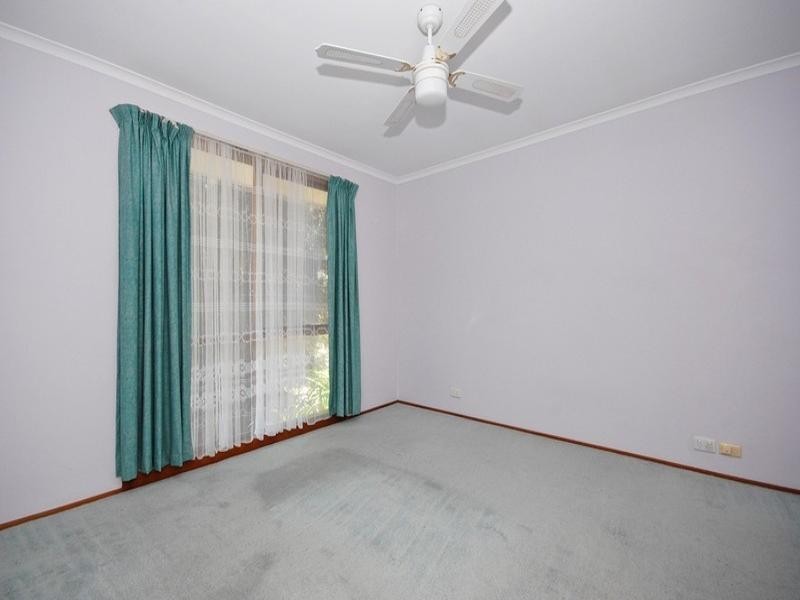 3 DAPPLED Walk, Croydon South VIC 3136