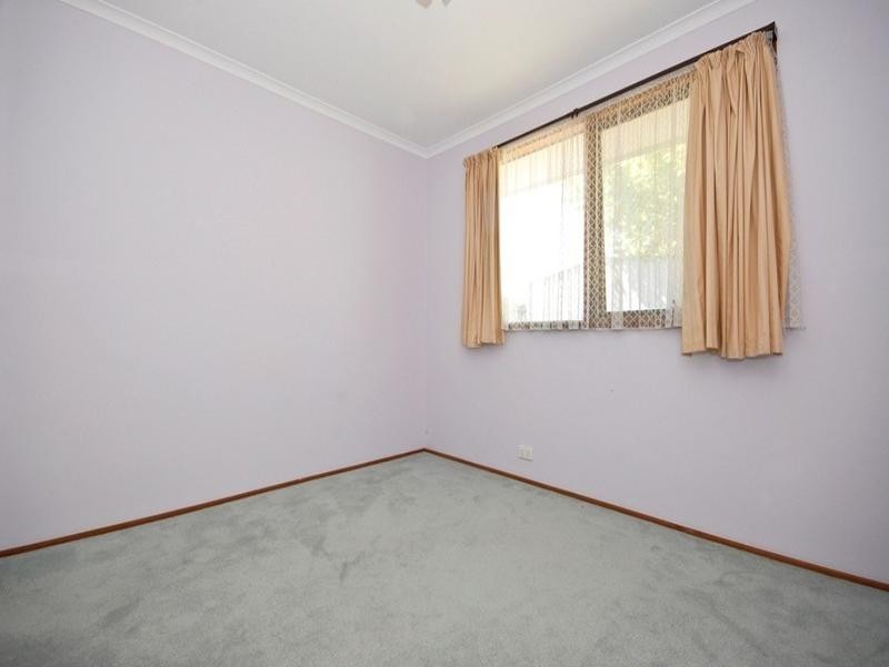 3 DAPPLED Walk, Croydon South VIC 3136