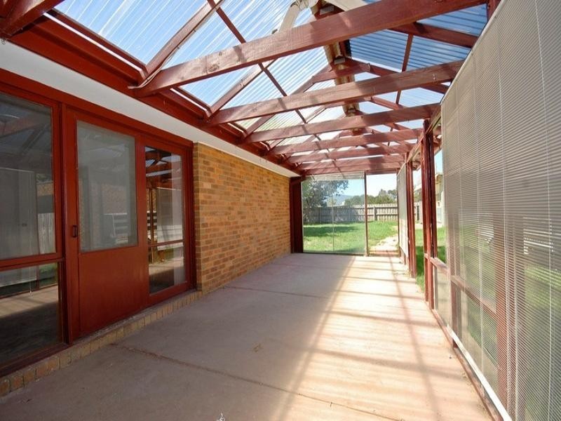 3 DAPPLED Walk, Croydon South VIC 3136