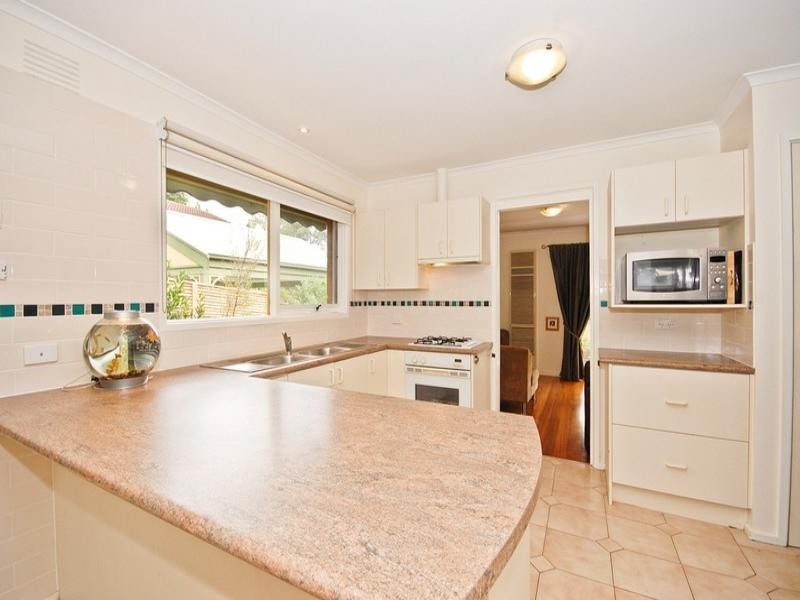 9 SWITCHBACK Road, Chirnside Park VIC 3116