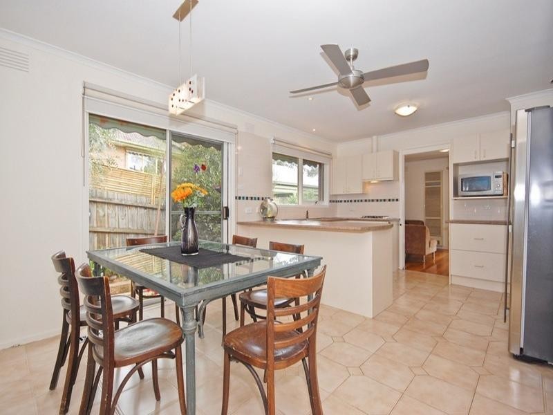 9 SWITCHBACK Road, Chirnside Park VIC 3116