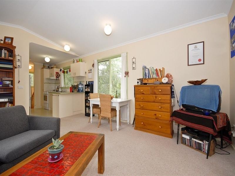 11B WARRIEN Road, Croydon North VIC 3136