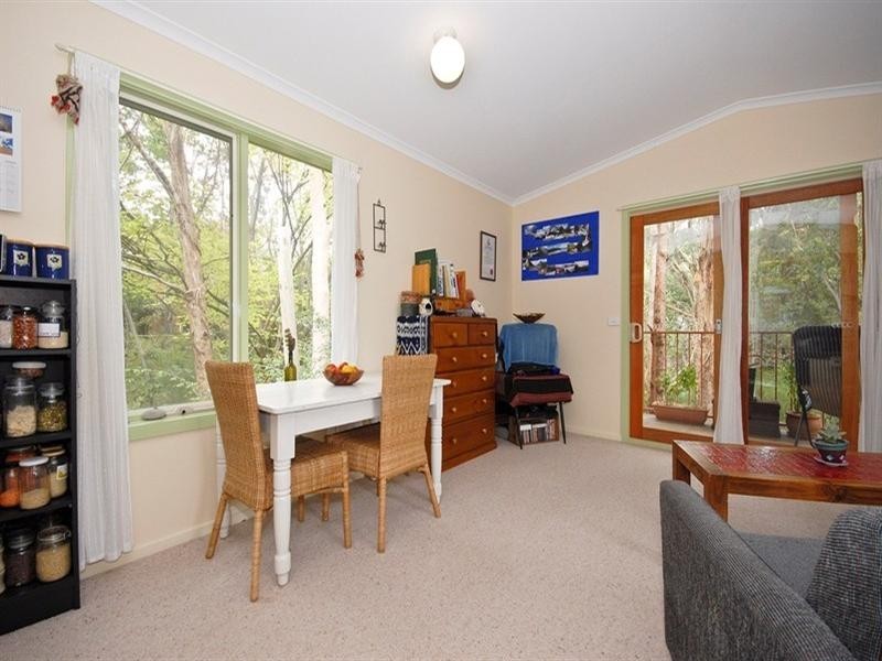 11B WARRIEN Road, Croydon North VIC 3136